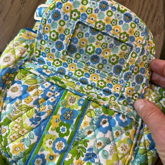 Vera Bradley Bag Crossbody Shoulder Bag Floral Print - Picture 2 of 8